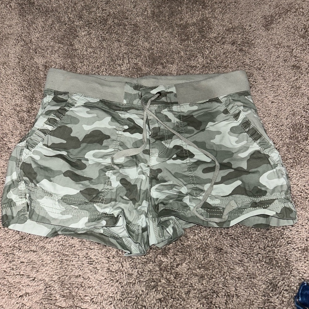 women’s cargo shorts size 4